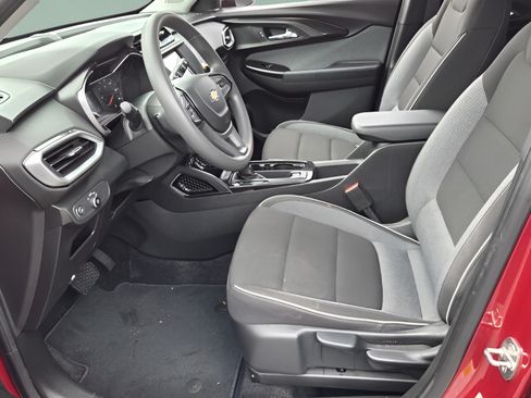 Used 2021 Chevrolet TrailBlazer LS FWD image 9