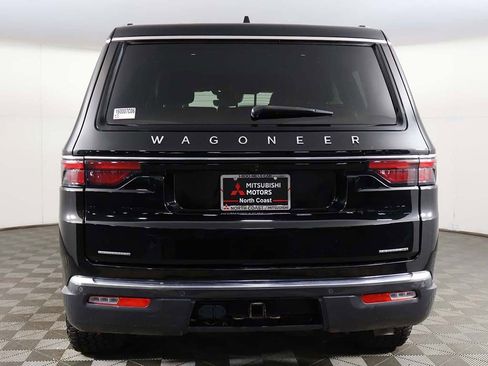 Used 2022 Jeep Wagoneer Series III w/ Flexible Seating Group AWD/4WD image 16