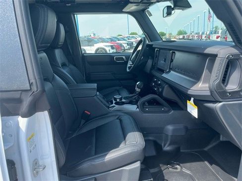 New 2025 Ford Bronco Badlands image 17