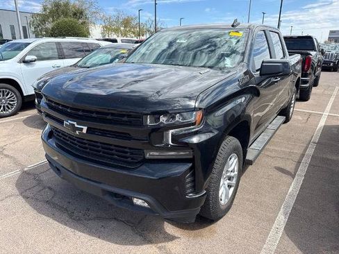 Used 2021 Chevrolet Silverado 1500 RST AWD/4WD image 2