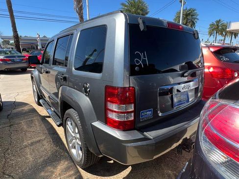 Used 2012 Jeep Liberty Limited Jet w/ Chrome Accents Group image 4