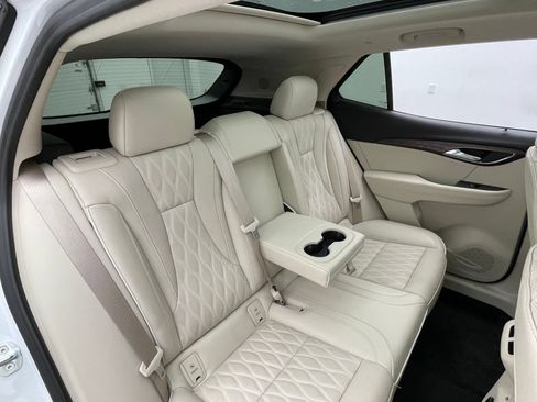 Used 2022 Buick Envision Avenir w/ Technology Package II FWD image 44