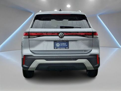 Certified 2025 Volkswagen Tiguan S image 6