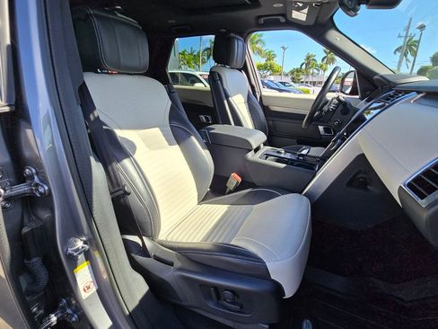 Used 2023 Land Rover Discovery HSE R-Dynamic image 16