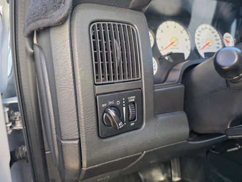 Used 2005 Dodge Ram 1500 Truck SLT w/ Quad Cab Big Horn Value Group image 10