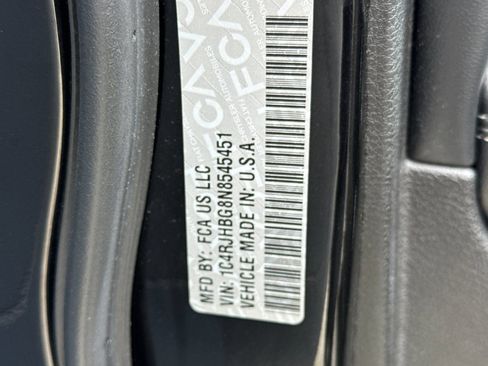 Used 2022 Jeep Grand Cherokee Limited AWD/4WD image 27