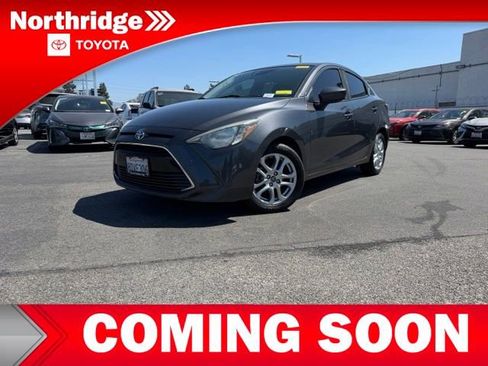 Used 2018 Toyota Yaris iA FWD image 3