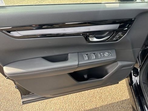 Used 2024 Honda CR-V Sport Touring image 6