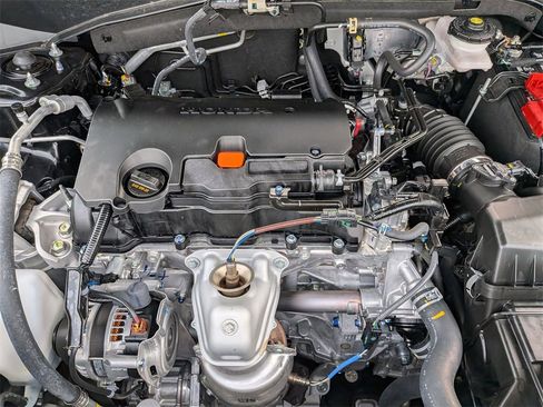 Used 2025 Honda HR-V Sport image 33