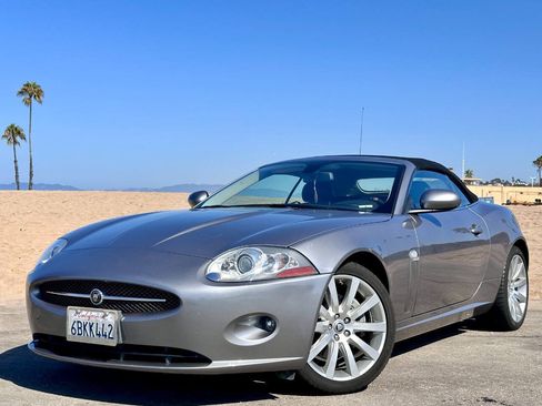 Used 2007 Jaguar XK Convertible RWD image 2