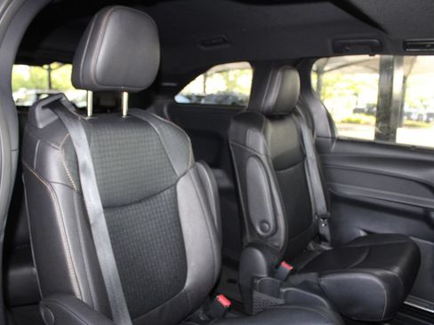 Certified 2025 Toyota Sienna XLE Woodland Edition AWD/4WD image 51
