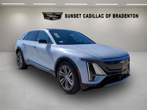 New 2026 Cadillac Lyriq Luxury image 1