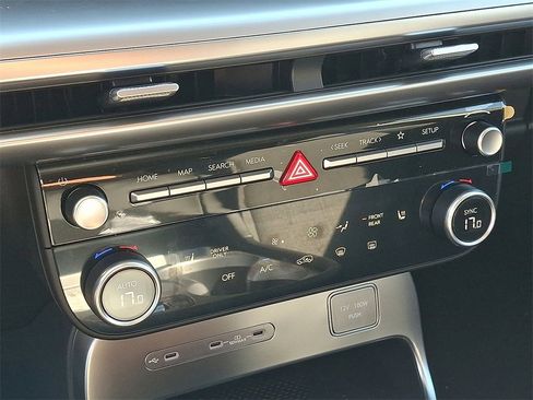 New 2026 Hyundai Ioniq 9 SE image 11