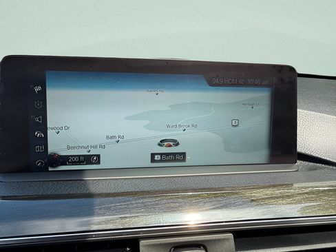 Used 2017 BMW 320i xDrive Sedan AWD/4WD image 11