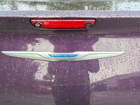 Used 2021 Chrysler 300 Touring L image 11