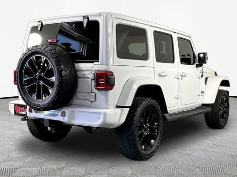 Used 2021 Jeep Wrangler Unlimited Sahara AWD/4WD image 6