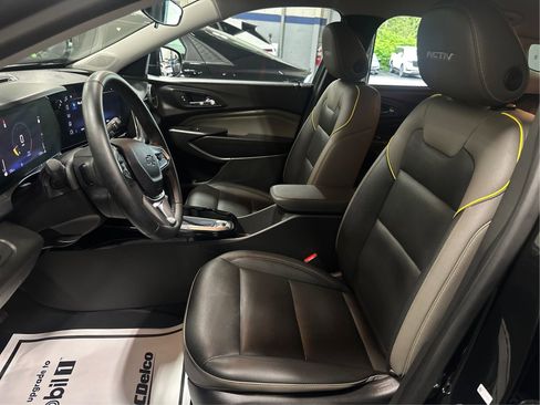 Used 2025 Chevrolet Trax ACTIV w/ Driver Confidence Package FWD image 9