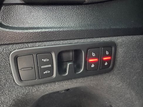 Used 2017 Audi Q7 3.0T Prestige image 38