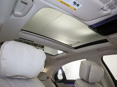 New 2026 Mercedes-Benz S 580e 4MATIC Sedan image 20