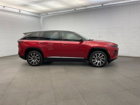 New 2025 Jeep Wagoneer S Limited image 2