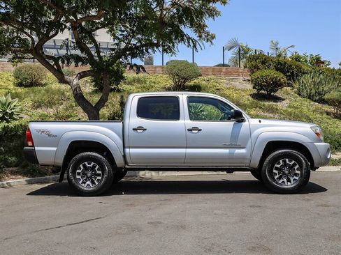 Used 2006 Toyota Tacoma PreRunner RWD image 6