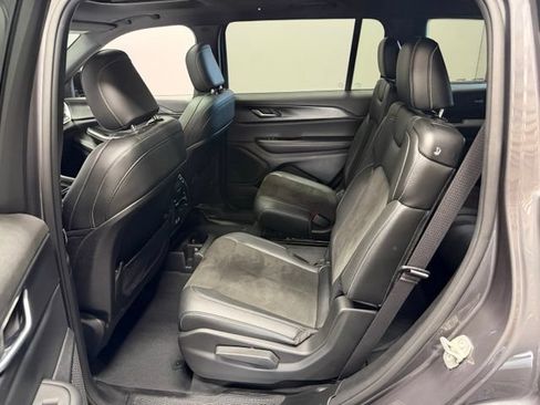 Used 2023 Jeep Grand Cherokee L Laredo AWD/4WD image 20