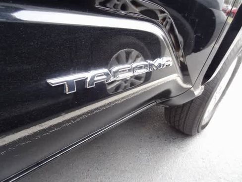 Used 2024 Toyota Tacoma SR5 image 25
