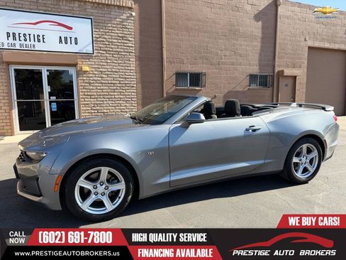 Used 2020 Chevrolet Camaro LT RWD image 5