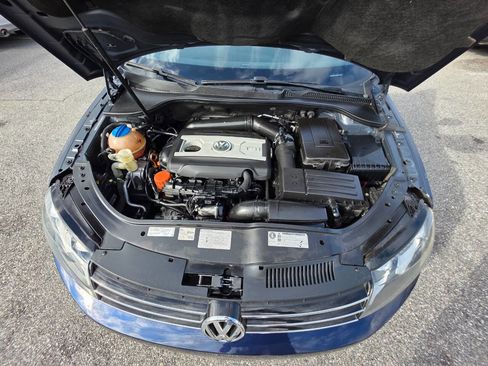 Used 2012 Volkswagen Eos Lux image 16