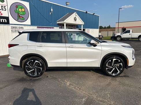 Used 2024 Mitsubishi Outlander SE AWD/4WD image 8
