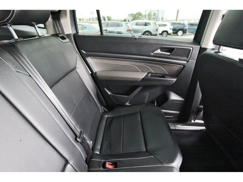 Used 2022 Volkswagen Atlas SE FWD image 14