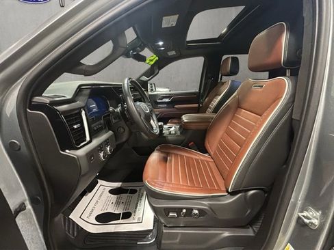 Used 2025 GMC Sierra 1500 Denali Ultimate image 10