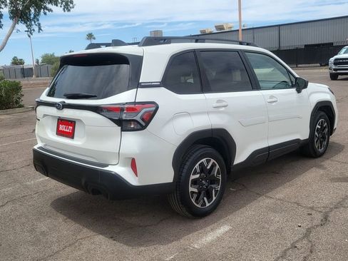 Used 2025 Subaru Forester Premium AWD/4WD image 9