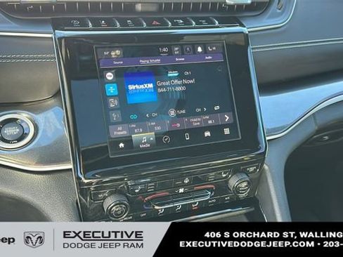 Used 2023 Jeep Grand Cherokee Altitude AWD/4WD image 15