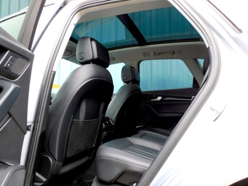 Used 2018 Audi Q5 2.0T Premium Plus w/ Premium Plus Package image 15