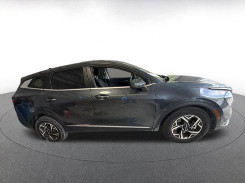 Used 2025 Kia Sportage LX FWD image 8