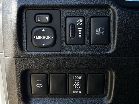 Used 2020 Toyota 4Runner Limited image 19