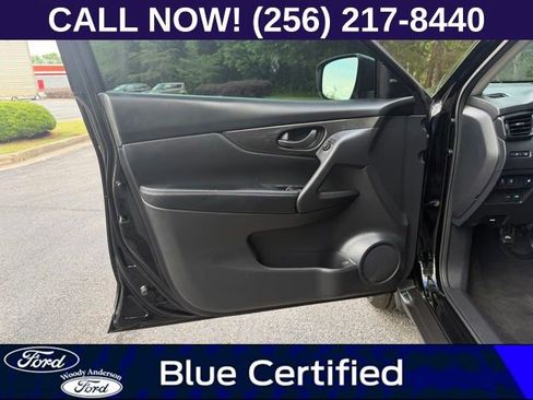 Used 2020 Nissan Rogue S FWD image 21