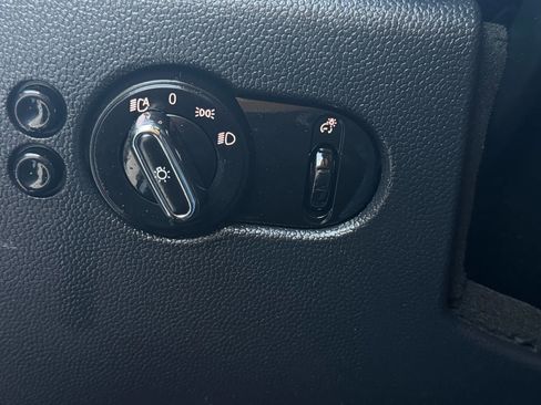 Used 2017 MINI Cooper 2-Door Hardtop image 15