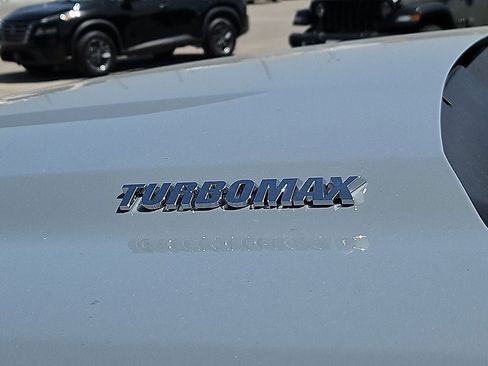 Used 2025 Chevrolet Silverado 1500 Custom RWD image 14