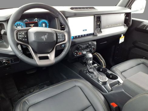 New 2026 Ford Bronco Badlands image 6