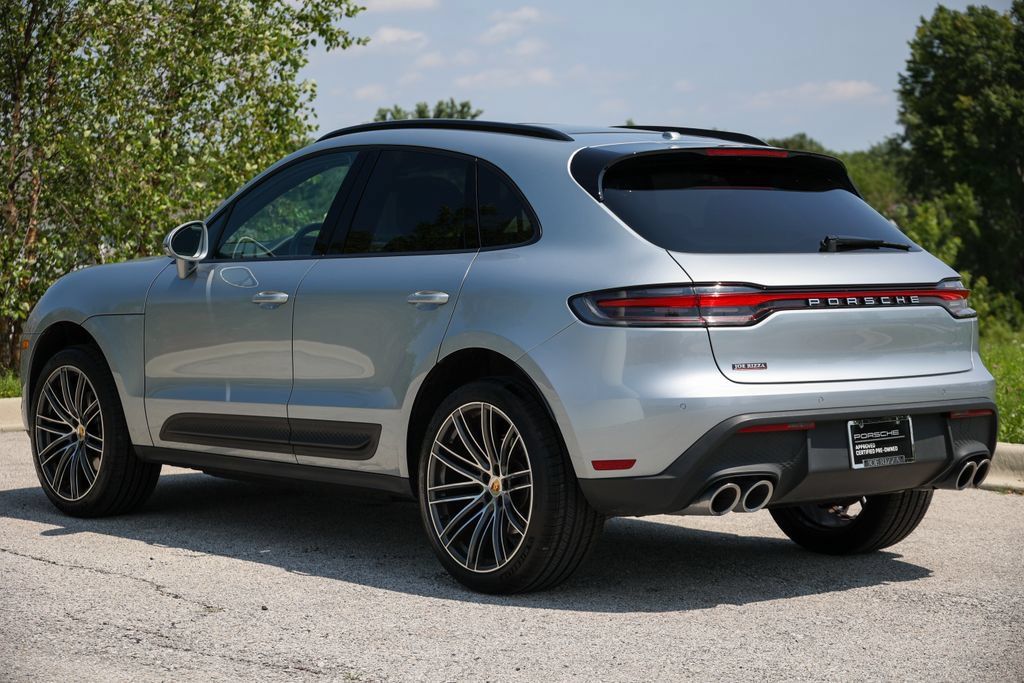 Certified 2026 Porsche Macan AWD/4WD image 3