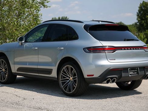 Certified 2026 Porsche Macan AWD/4WD image 3