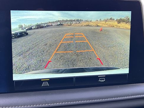 Used 2022 Chevrolet Suburban Z71 image 27