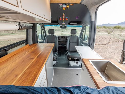 Used 2019 Mercedes-Benz Sprinter 4x4 144 image 18