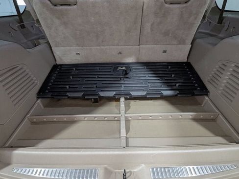 Used 2015 GMC Yukon XL SLT image 31