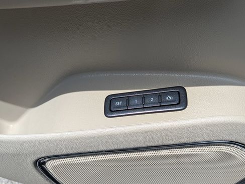 Used 2016 GMC Yukon XL Denali w/ Open Road Package AWD/4WD image 17