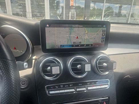 Used 2020 Mercedes-Benz GLC 300 image 27