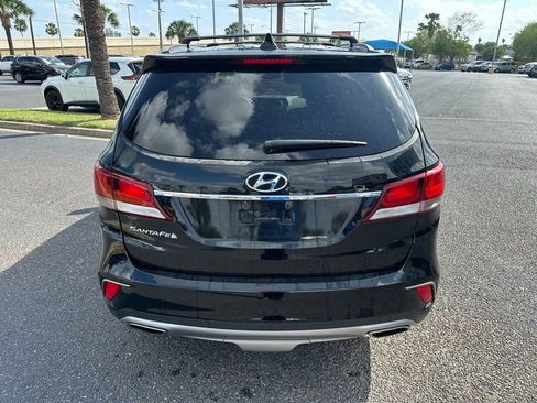 Used 2017 Hyundai Santa Fe SE FWD image 5