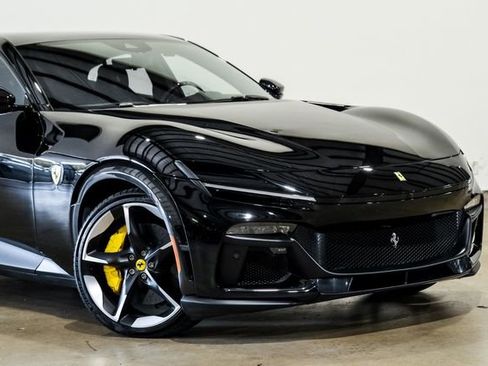 Used 2025 Ferrari Purosangue image 27